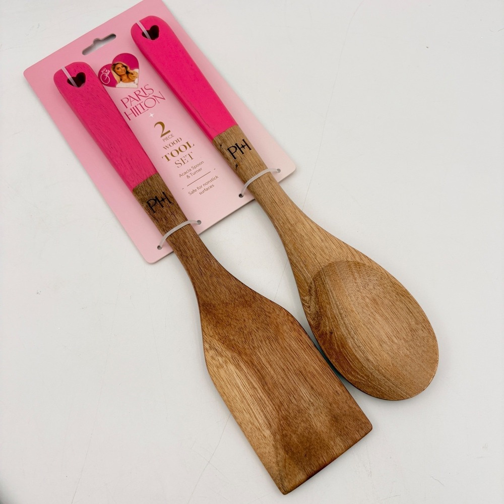 Paris Hilton 2 Piece Wood Tool Set Acacia Spoon and Turner Pink Heart Handle